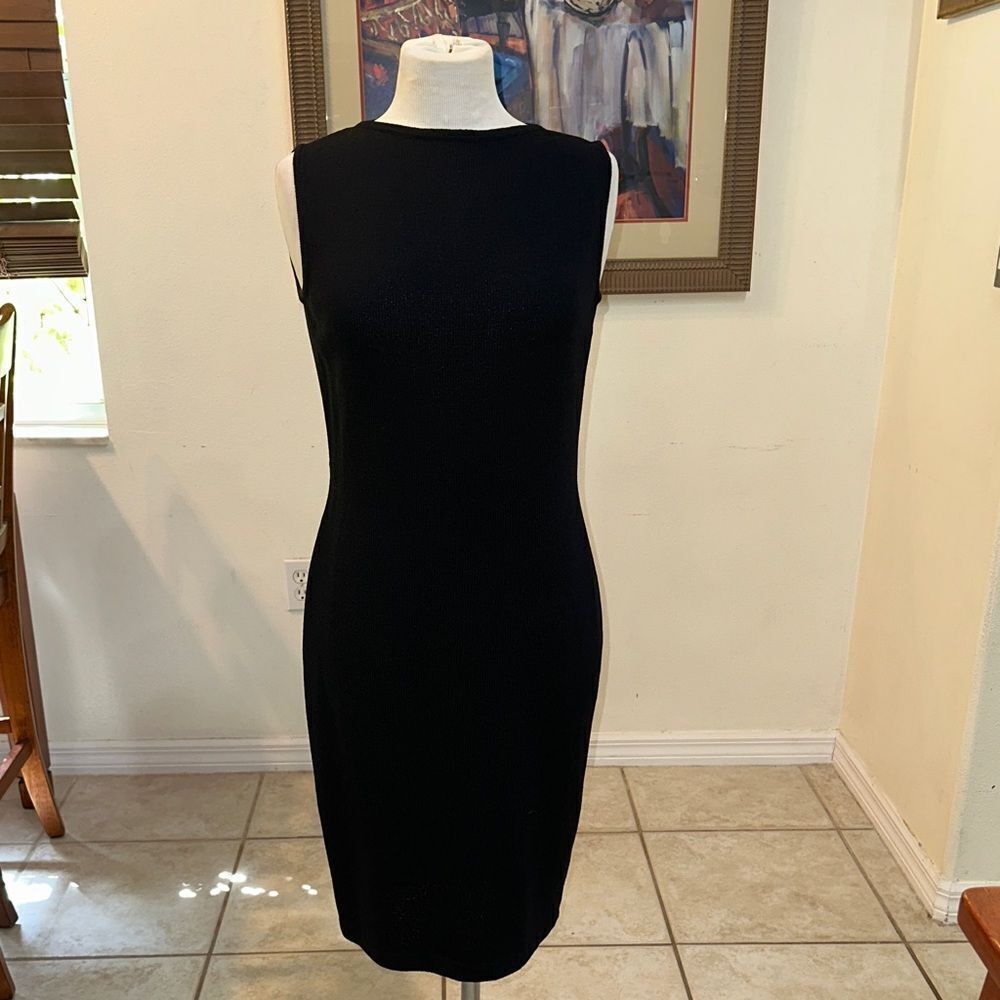 St. John Collection Dress Elegant Black Santana Knit Sleeveless  Size 4